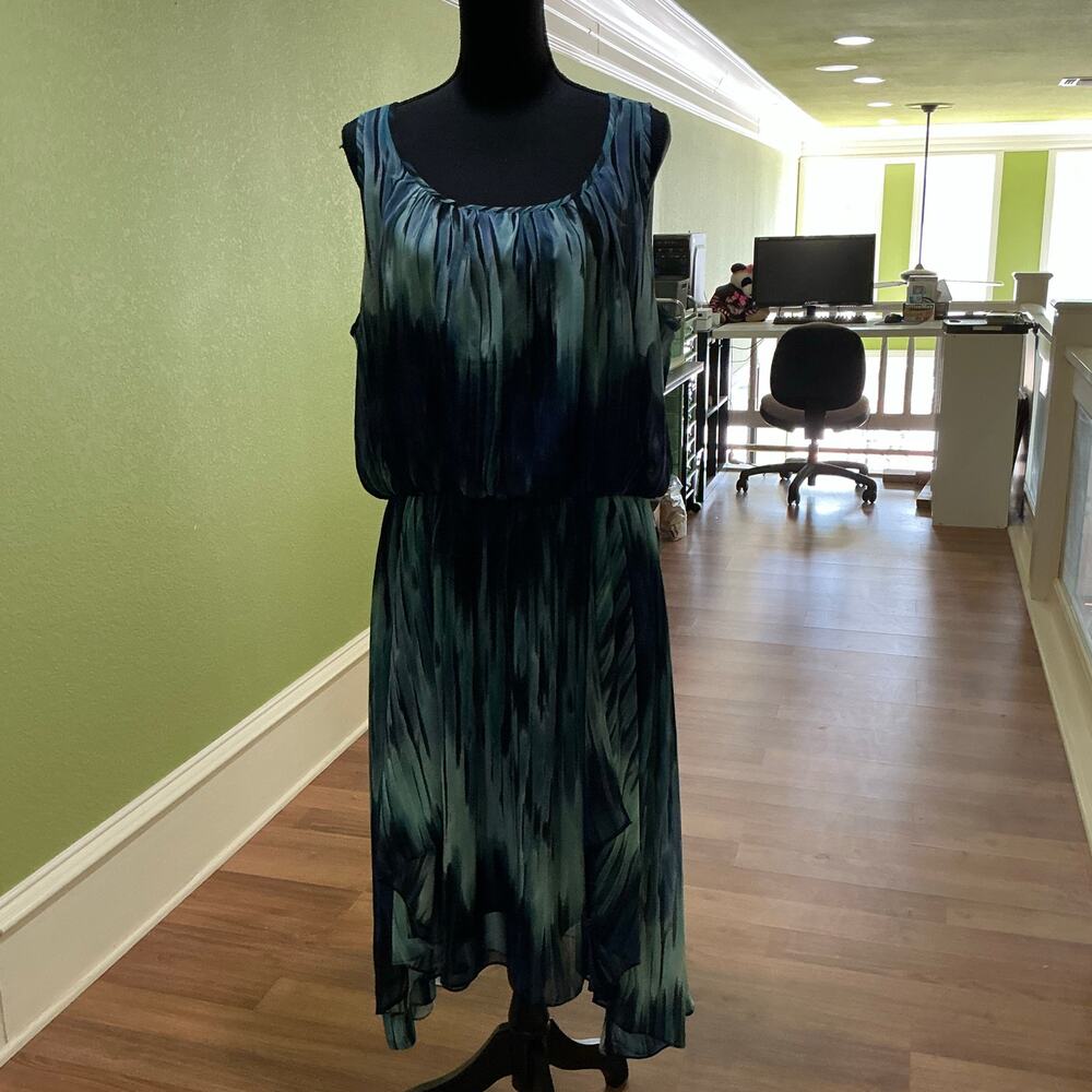 Investments Maxi Dress Size Large